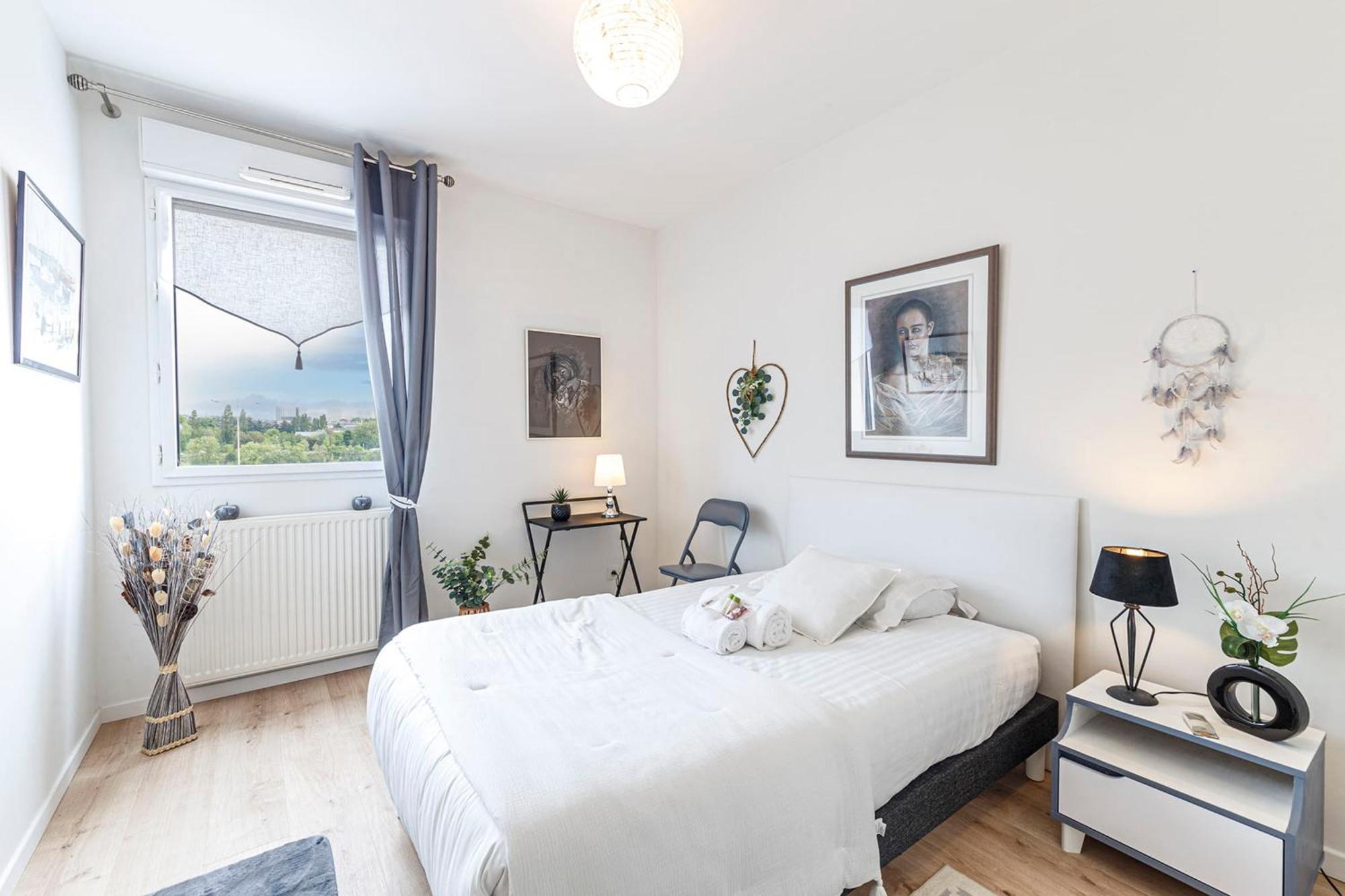 Apartamento L'Aragon Wifi Balcon Vue La Maine Angers Exterior foto