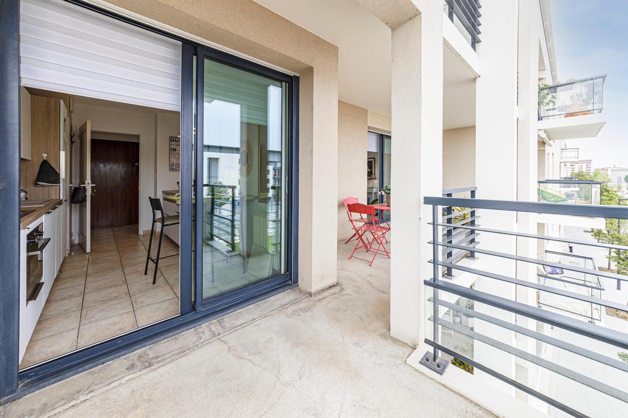 Apartamento L'Aragon Wifi Balcon Vue La Maine Angers Exterior foto